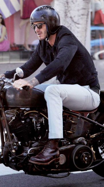 Easy Rider David Beckham was spotted on his cool custom made motorbike which has the official name of David Beckham’s Super Vintage 93” Knuckle!