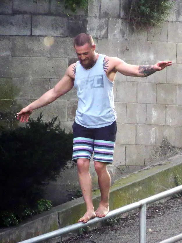 Conor Mcgregor Performing Incredible Balance Moves Celebrity Wotnot