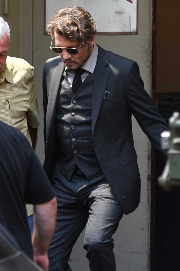 Johnny Depp On Set Richard Says Goodbye Filming Vancouver © Atlantic Images