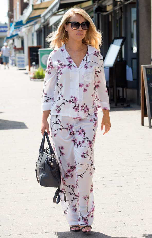 Mamas in Pyjamas! Pregnant Katie Piper Wearing Her Floral PJs In Public ...