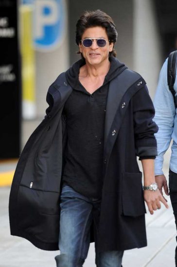 Shah Rukh Khan Sunglasses Hoody Coat Smoking Vancouver © Atlantic Images