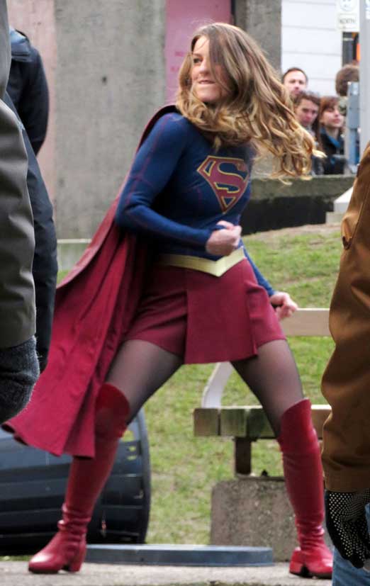 Supergirl Melissa Benoist Filming Swamp Monster