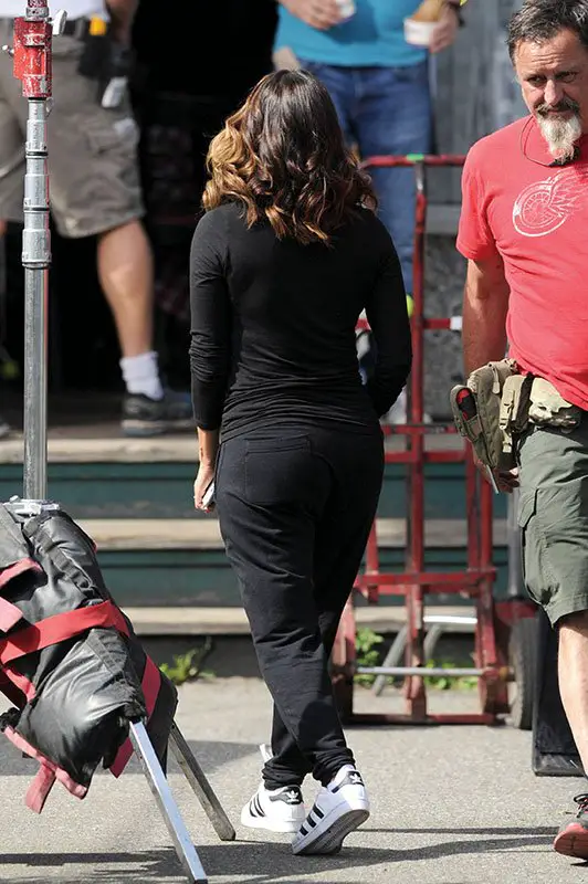 Eva Longoria Sweat Pants Casual Outfit