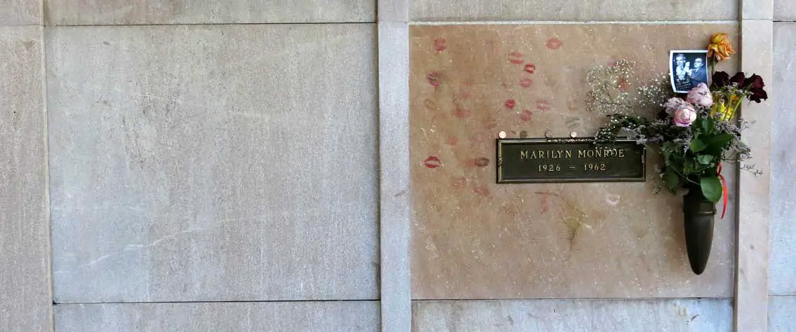 Hugh Hefner Burial Crypt Marilyn Monroe Westwood Memorial PArk