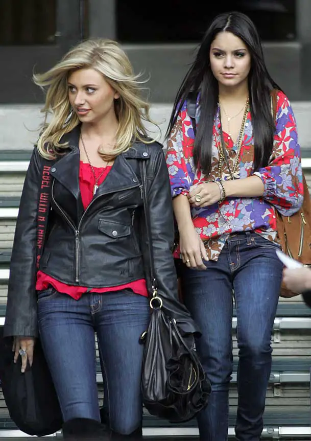 Alyson Michalka Vanessa Hudgens Bandslam Costars