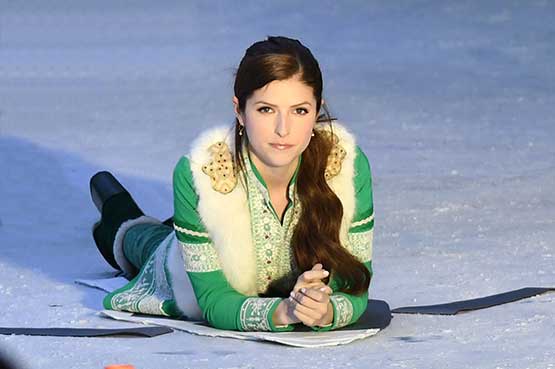 Anna Kendrick Filming Noelle
