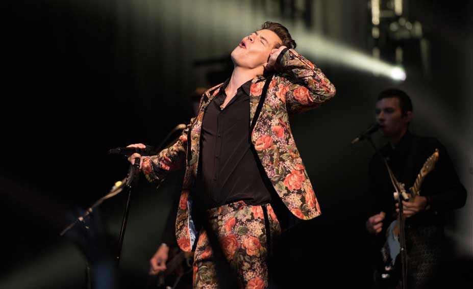 Harry Styles Floral Suit Gucci Cruise 2018 BBC Performance