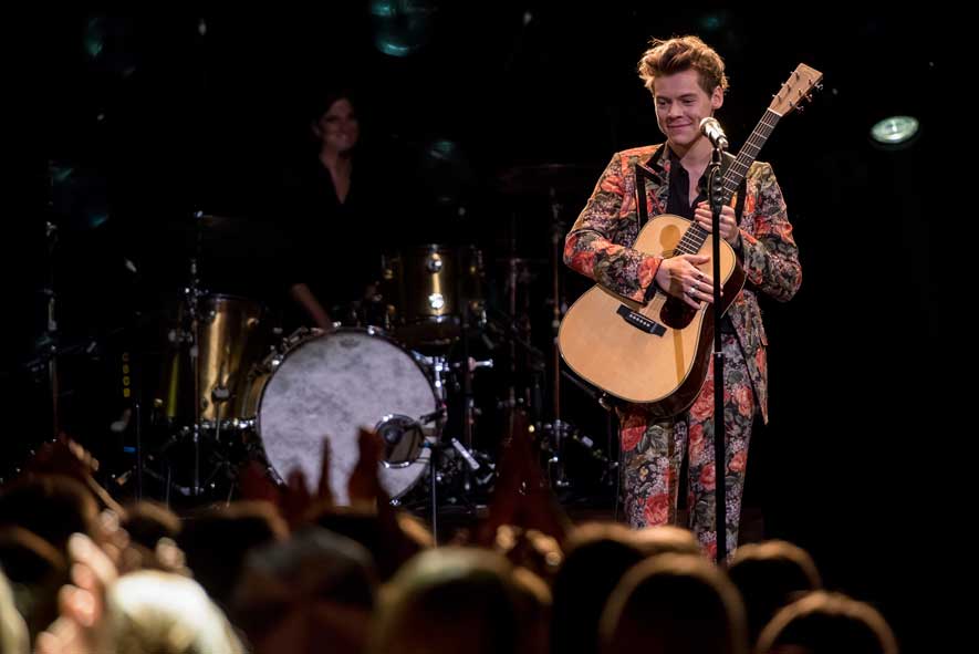 Harry Styles Floral Suit Gucci Cruise 2018 BBC Performance
