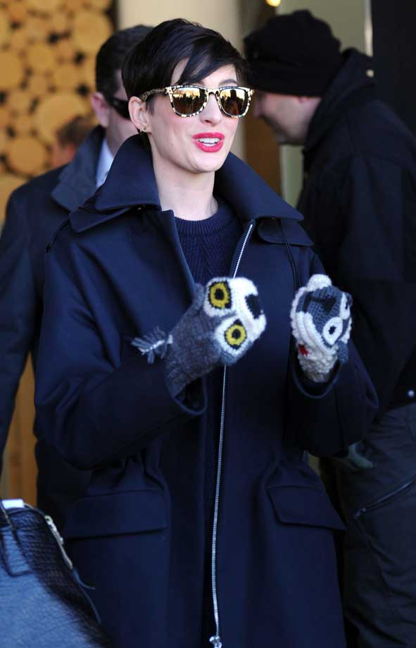 Anne Hathaway Wolf Vs Sheep Gloves Mittens Winter Fashion Sunglasses Sundance Film Festival Wayfarer Sunglasses