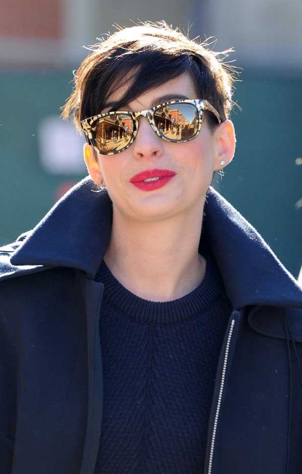 Anne Hathaway Wolf Vs Sheep Gloves Mittens Winter Fashion Sunglasses Sundance Film Festival Adam Shulman Tights Legs Wayfarer Sunglasses