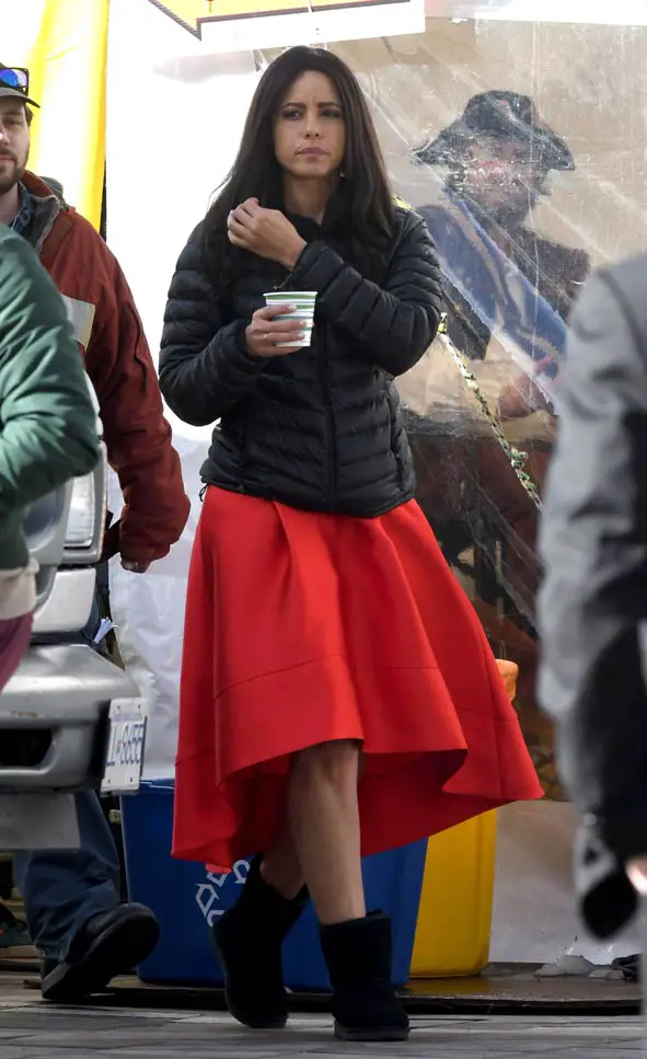 Harry & Meghan: A Royal Romance Lifetime movie filming in Vancouver Canada following the lives of Prince Harry and Meghan Markle played by Parisa Fitz-Henley and Murray Fraser