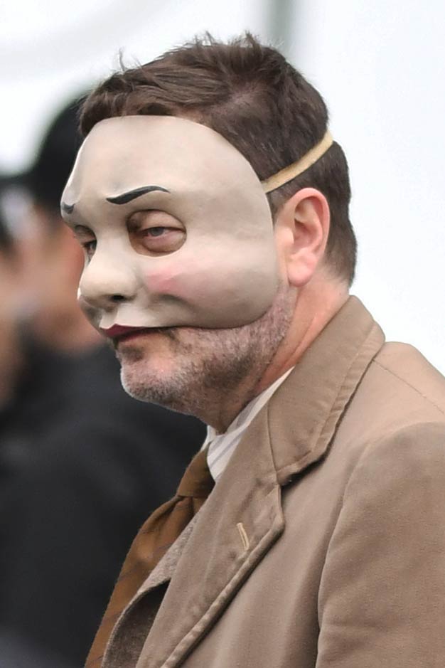 Bad Times At The El Royale Heist Scene Nick Offerman Mask