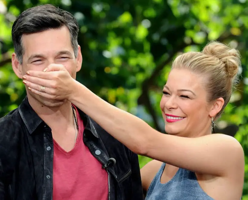 LeAnn Rimes jokes around with husband Eddie Cibrian who split from Brandi Glanville © Atlantic Images