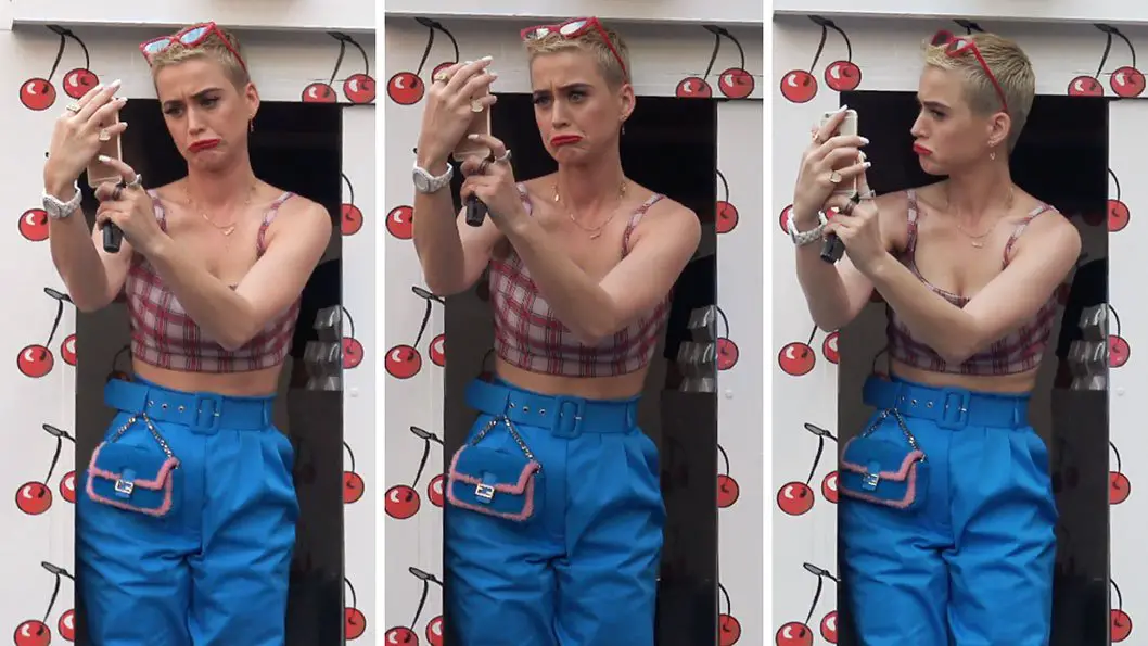 How does this look? Katy Perry took a fans phone and left some funny selfies on there! © The MEGA Agency