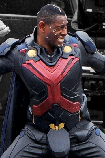 Take That! Martian Manhunter takes care of Ben Lockwood in Season 4 of Supergirl © Atlantic Images