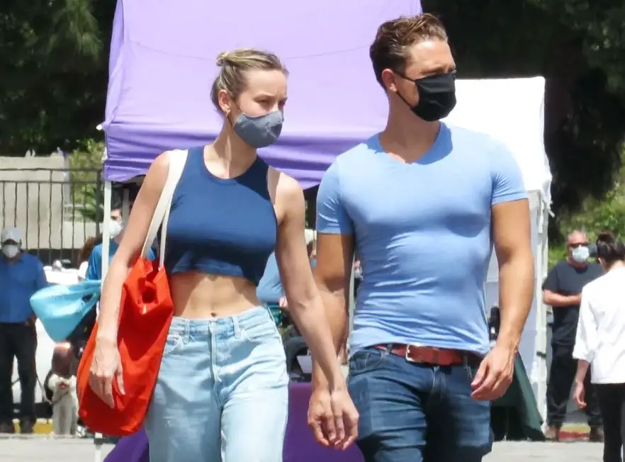 Brie Larson stepped out with boyfriend Elijah Allan-Blitz as the couple showed off their workout bodies at a local farmers market in LA